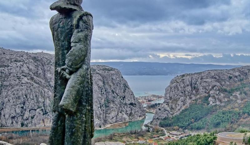 Villa Omiš Esterno foto